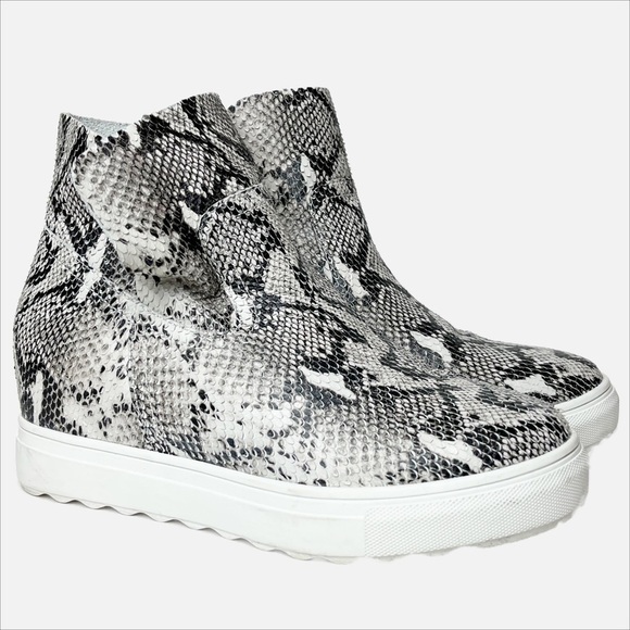 J Slides Posh Hidden Wedge Sneakers 8 gray white snake reptile slip-on platform - Picture 4 of 11